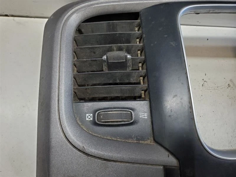 Dodge Ram4500 2015-2018, bisel de tablero, número de pieza: 1VY941X9AC Foto 3 de 4