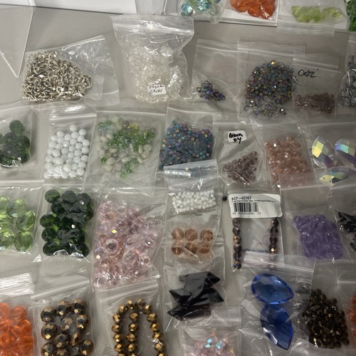 HUGE Lot Jewelry Making Beads Mixed Colors Sizes Bracelets Crystal 100s Of Beads - Picture 19 of 24
