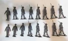 REISSUE MARX PLAYSET 60mm U.S. ARMY G.I. MARCHING WALKING SOLDIERS LOT OF 16