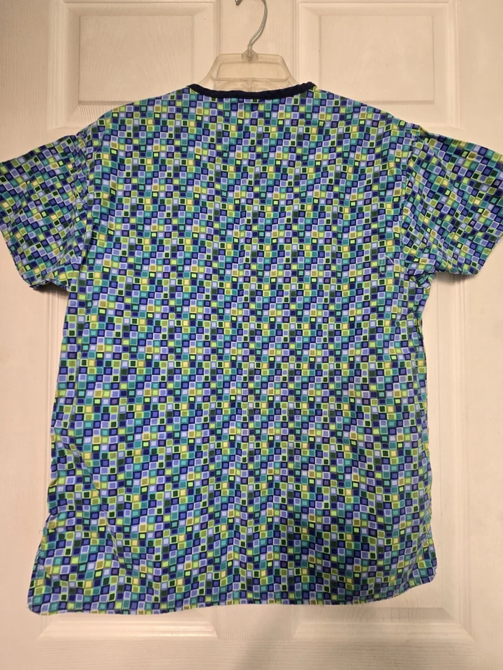Dickies Scrub Top size S-Blue/Green Pool Tile Print-Chest 20.5"/L 26.5" - Image 2 of 4