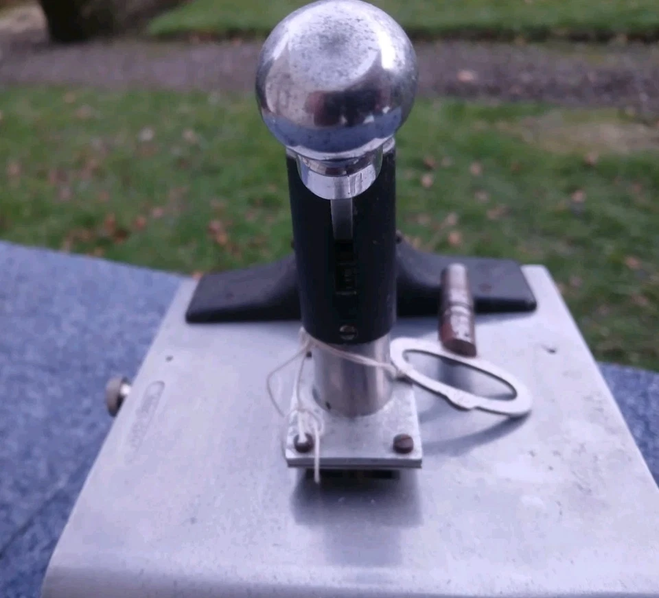 Antique Blick Universal Time Recorder Clock Cast Iron Clocking In Factory Clock - Image 4 of 4