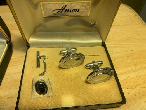 Group of Vintage Anson Cufflinks and Tie Tacks - with some Original Boxes #4 - Picture 5 of 8
