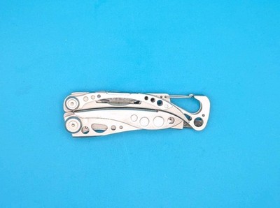 LEATHERMAN Skeletool Multi Tool - Combo Edge Blade Knife Pliers Carabiner!!!