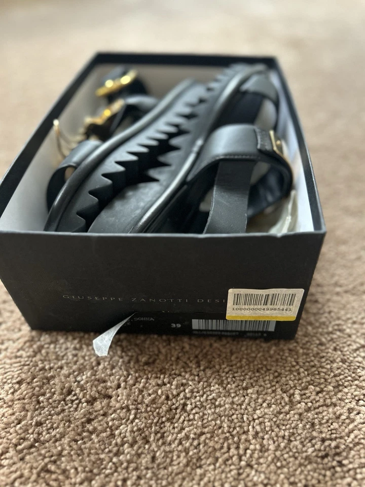 Juego de sandalias y tacones para mujer Giuseppe Zanotti talla 39 Foto 3 de 4