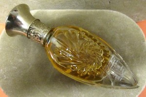RALPH LAUREN 1989 PURSE SPRAY VAPORISATEUR BEAURIFUL DESIGN BROWN CAP