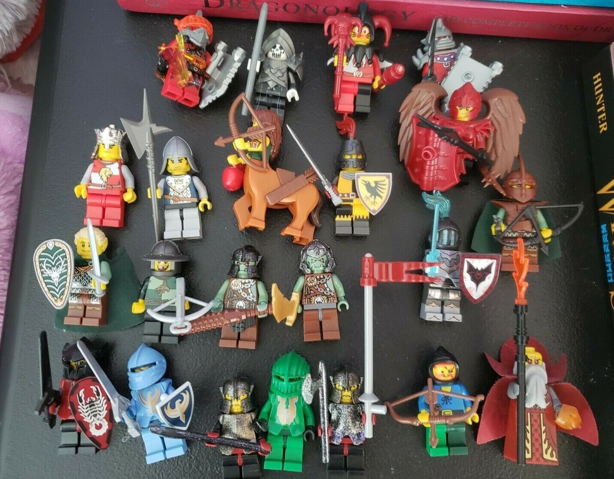 Lego Minifigures 30 Random people Grab Bag All w/ accessories -   Portugal