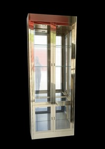 1.  1970s Mirrored & Brass Vitrine Display Cabinet by Mastercraft 2 Available.