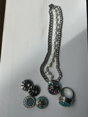 GINGER SNAPS JEWELRY, BRACELET, RING AND FOUR SNAPS