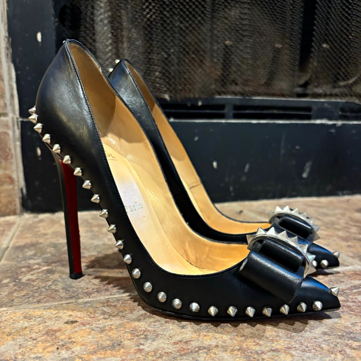 Christian Louboutin スパイク パンプス ブラック 38.5 Christian