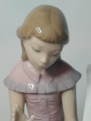 NAO by Lladro GIRL WITH SWAN Figurine 1008 7.5