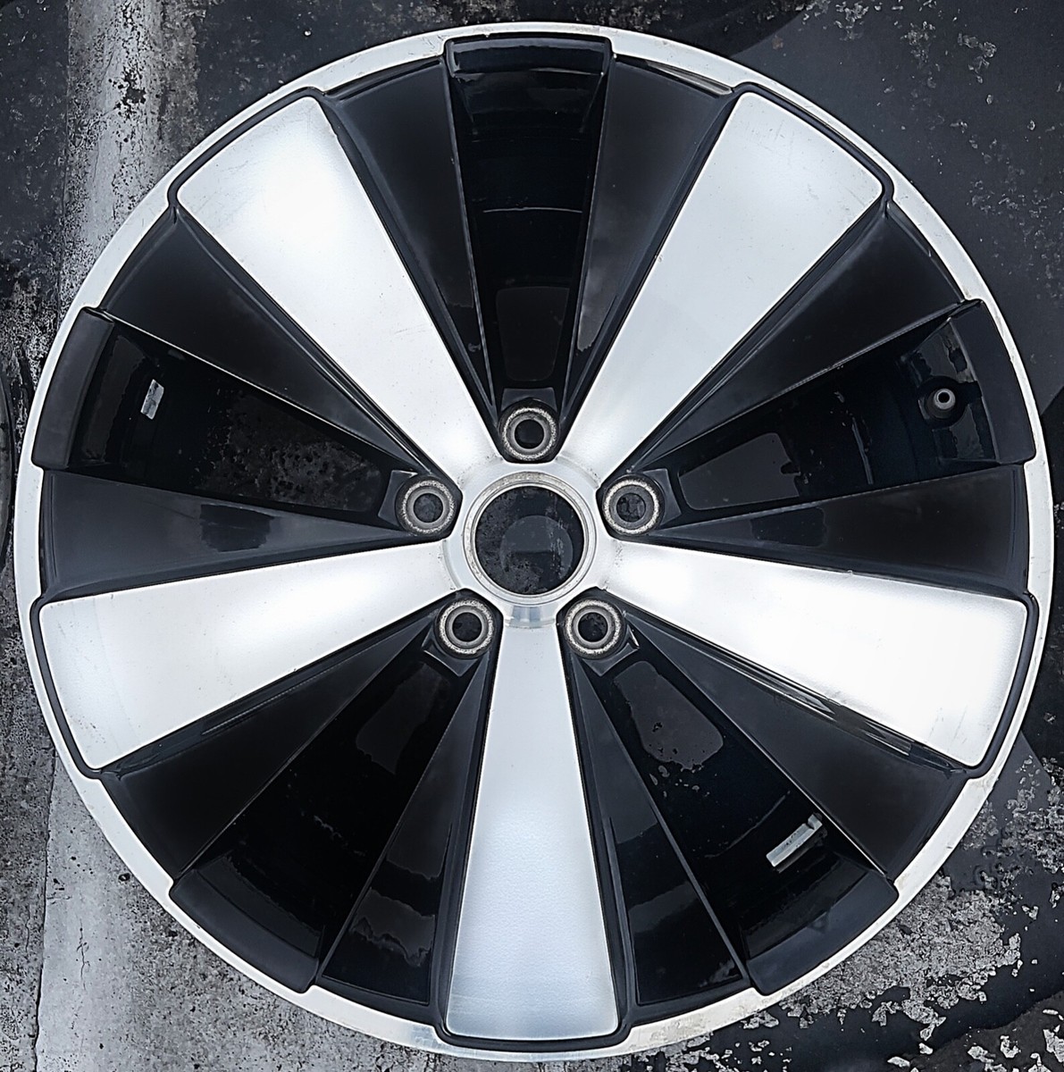 2012-2019 Volkswagen Beetle 18x8 Factory OEM Rim 69930