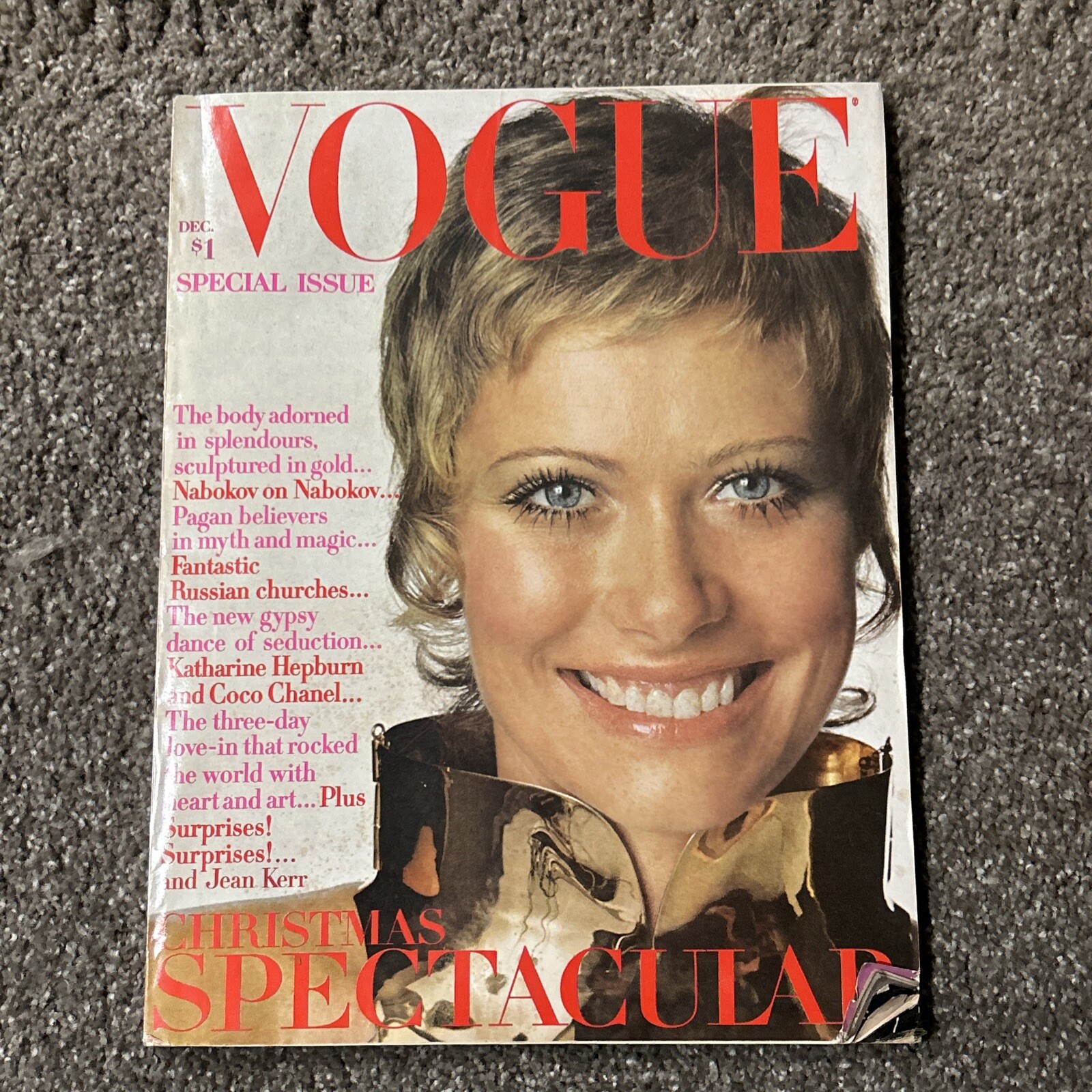 VTG Vogue Magazine December 1969 Susanne Schöneborn by Irving Penn No Label