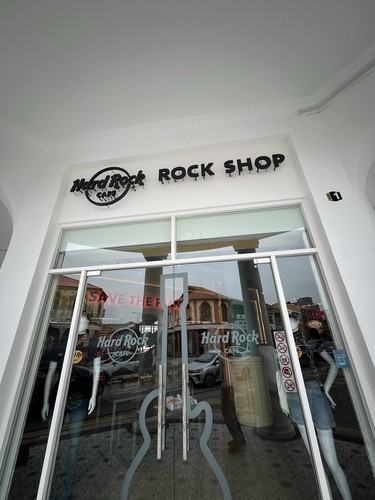 Hardrock Cafe Grand Opening Pin Georgetown Penang Malaysia 2024 - Picture 2 of 2