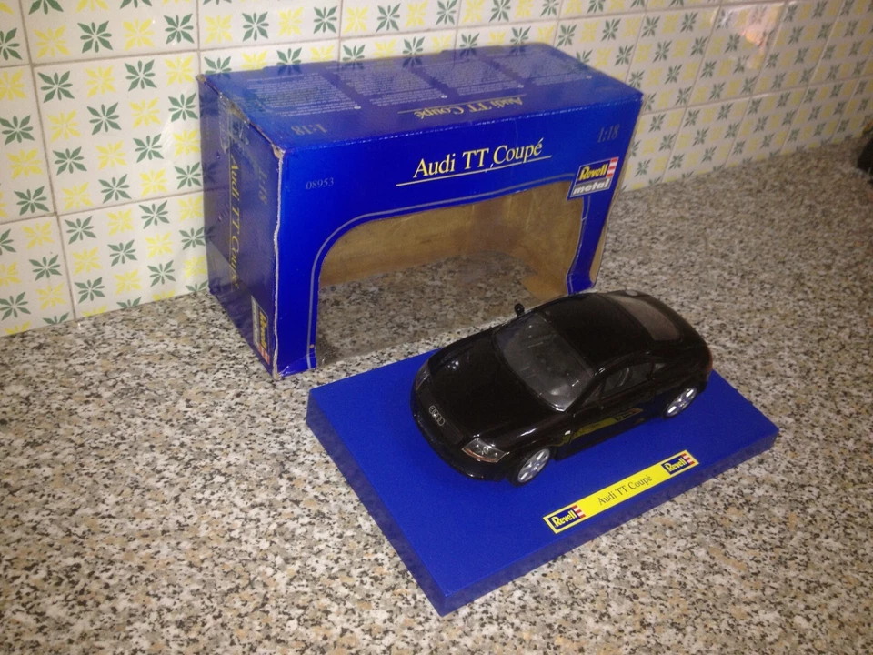 BOX AUDI TT COUPE' REVELL METAL SCALA 1_18 NEW NUOVA AUTO CAR ART.08953 BLACK - Immagine 2 di 4