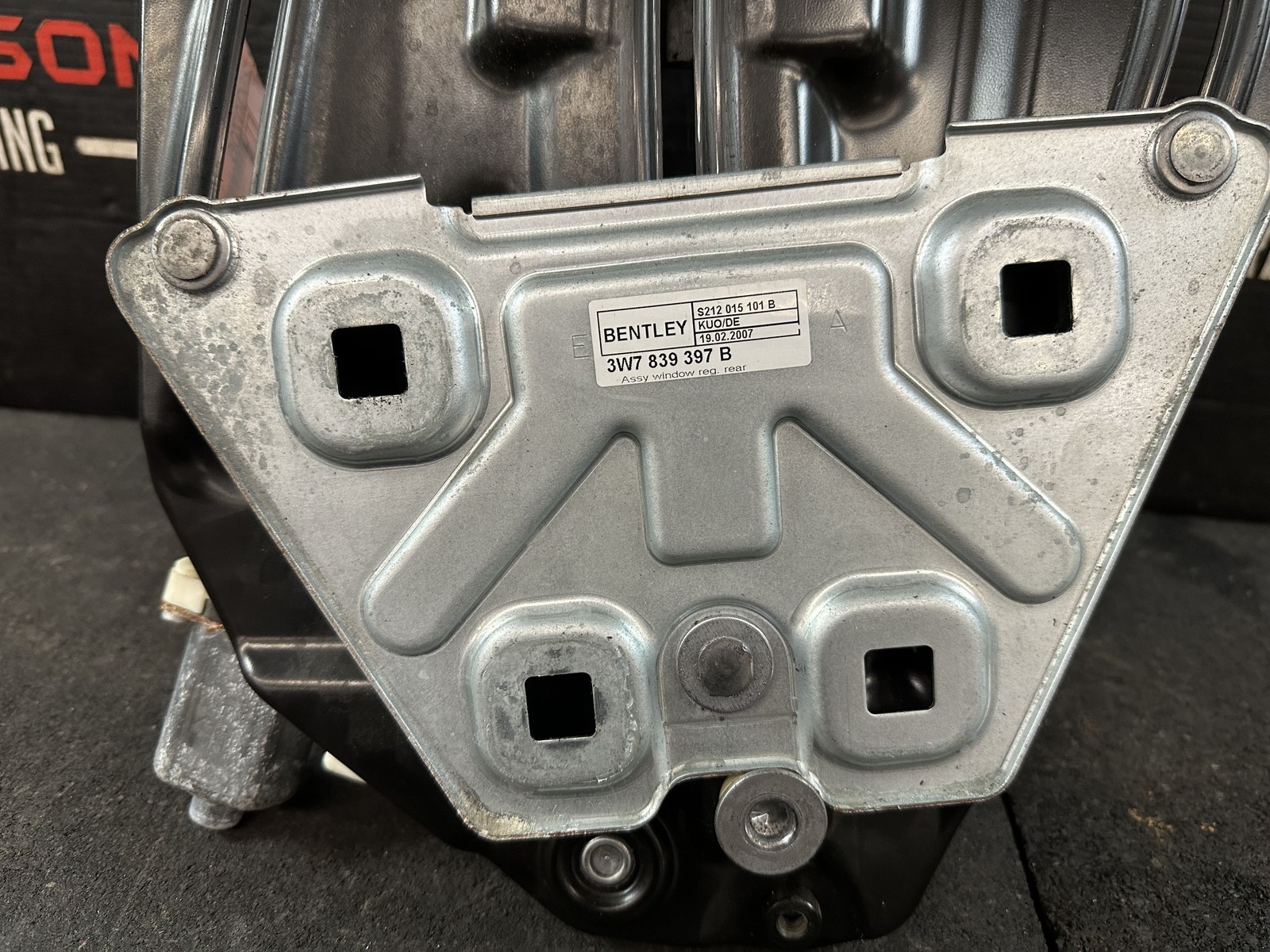 07-11 BENTLEY CONTINENTAL CONVERTIBLE DRIVER QUARTER WINDOW REGULATOR 3W7839397B