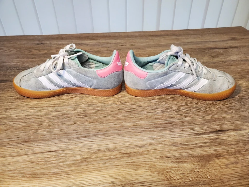 Adidas Kids Gazelle C Athletic Shoes ID6555 - Hazy Green Teal - US Size 11K - Image 2 of 4