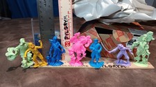 Vintage 1960s, etc. Lot ASP15 - 7 Pcs Plastic Pirates Caribbean Treasure Figures