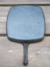 Unmarked Wagner Cast Iron Square Skillet Made in USA 11 1/4 inch