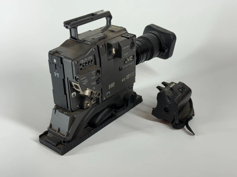 JVC KY-17FIT Broadcast Digital Video Camera and Zoom Lens - Image 4 of 4