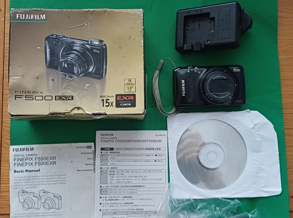 Black Fujifilm FinePix F Series F500EXR 16MP Digital Camera Tested + Working, photo 1 of 5