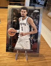 Victor Wembanyama Chrome NBA 2025/26 #221