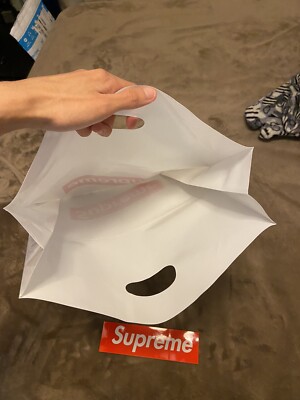 保存容器・ケース supreme Supreme Zip Tote Red FW20 Box Logo | eBay