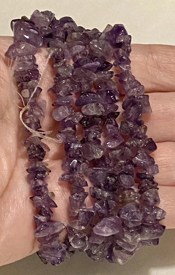 36” Strand of Small Purple AMETHYST Polished Nuggets Chips Beads 2oz - Image 4 of 4