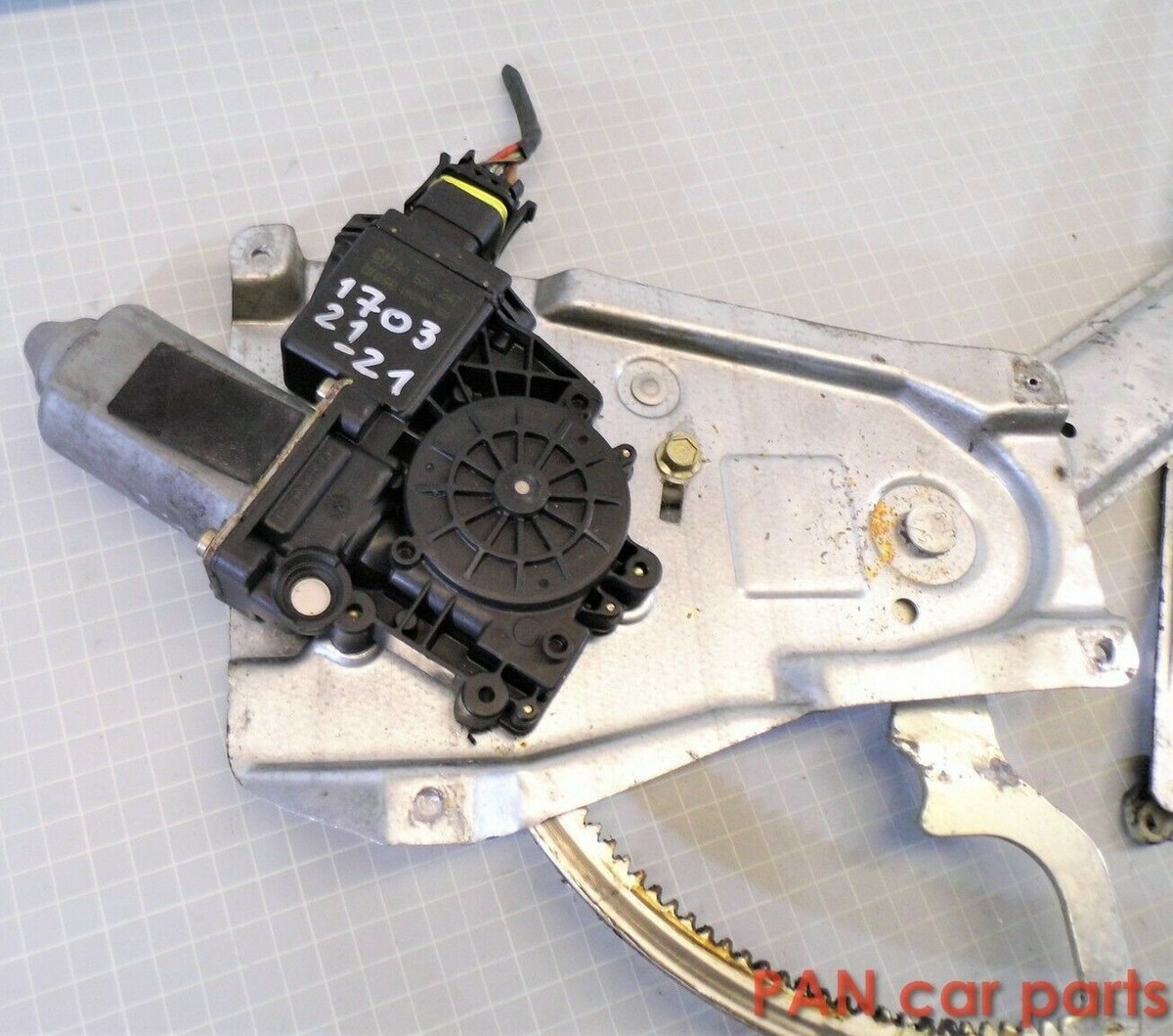 Opel Omega B Fensterhebermotor vorne links GM 90520247, 193796-300 