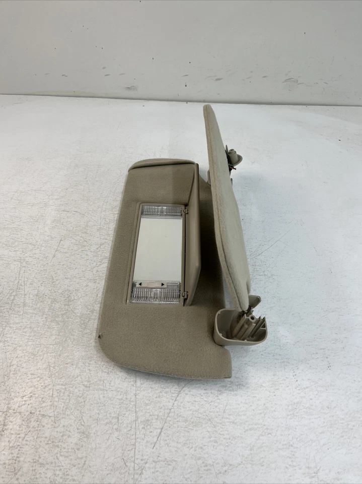 00-06 Chevy GMC Tahoe Suburban Yukon Juego de parasol OEM tostado/beige Foto 3 de 4