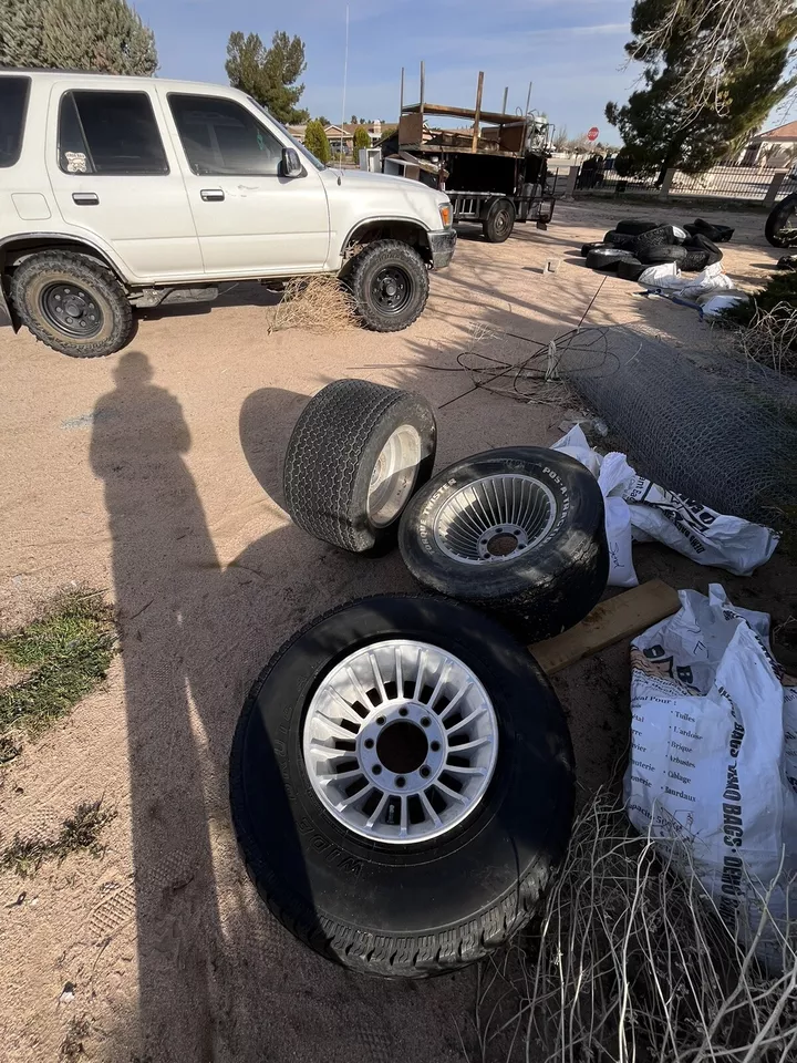 Llantas de turbina con neumáticos Foto 3 de 3