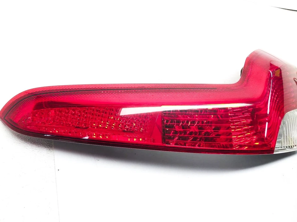 Luz trasera de freno panel cuarto pasajero Volvo V50 2008-2011 307635128 Foto 3 de 4