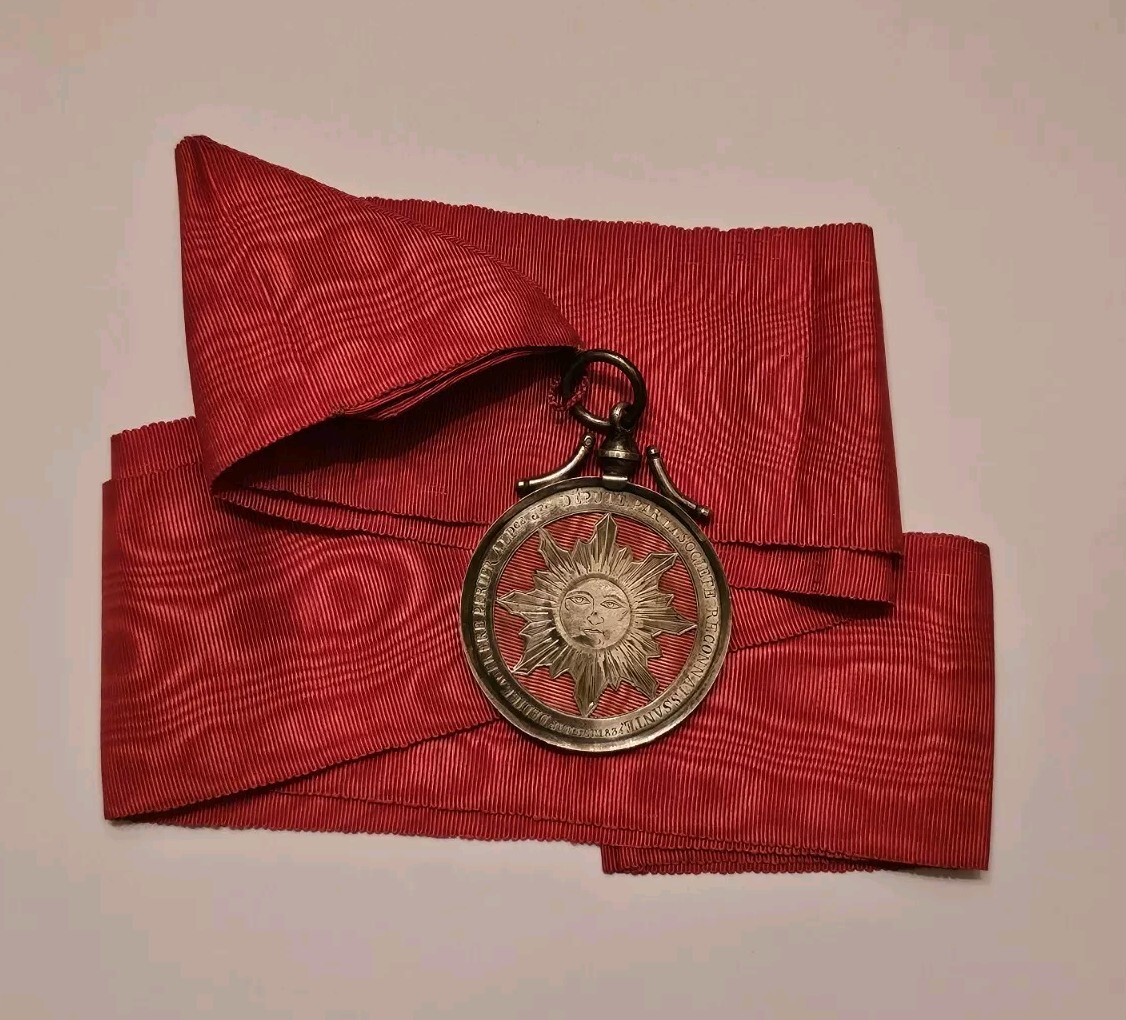 Picture 1 of 4