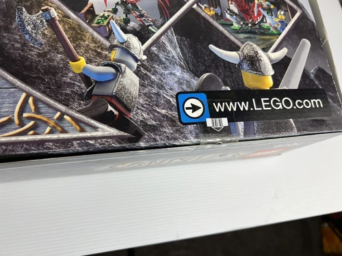 LEGO Vikings Fortress Against the Fafnir Dragon 7019 - Picture 10 of 10