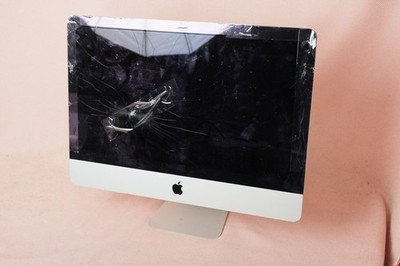 Apple iMac 21.5'' A1418 1.4GHz i5 8GB RAM  500 GB HDD Broken Glass
