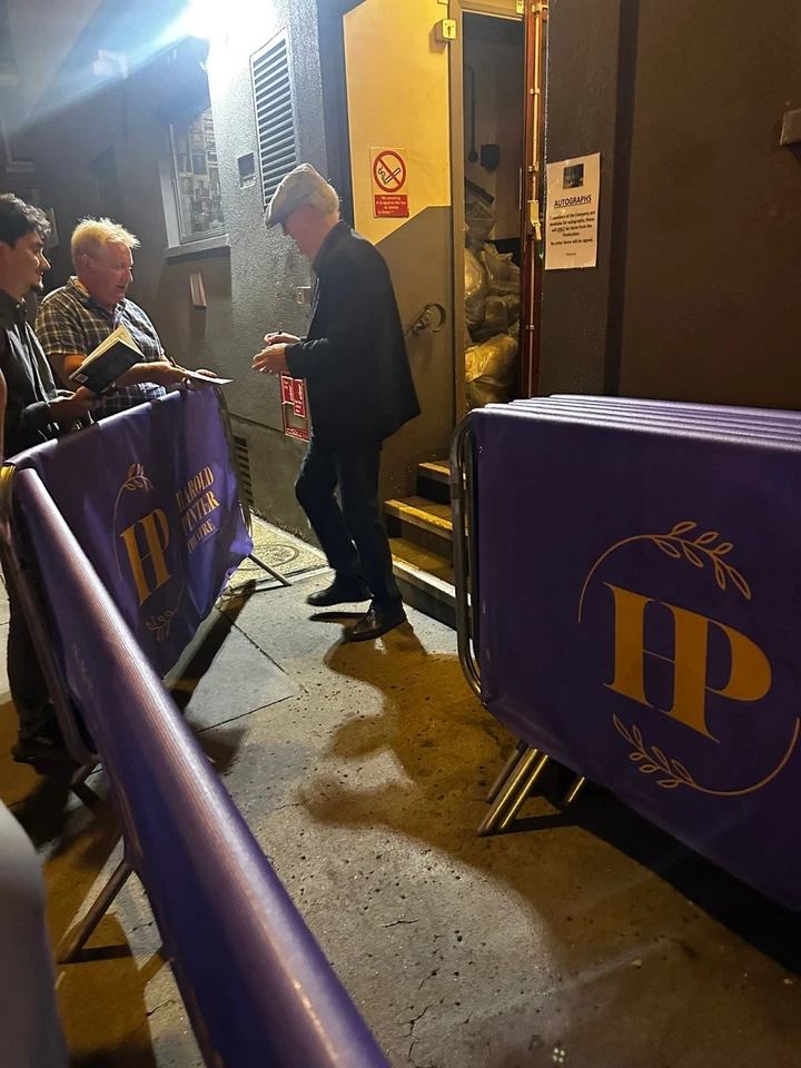 John Lithgow Harry Potter  Signed Albus Dumbledore Noble Wand RARE See Signing - Image 4 of 4