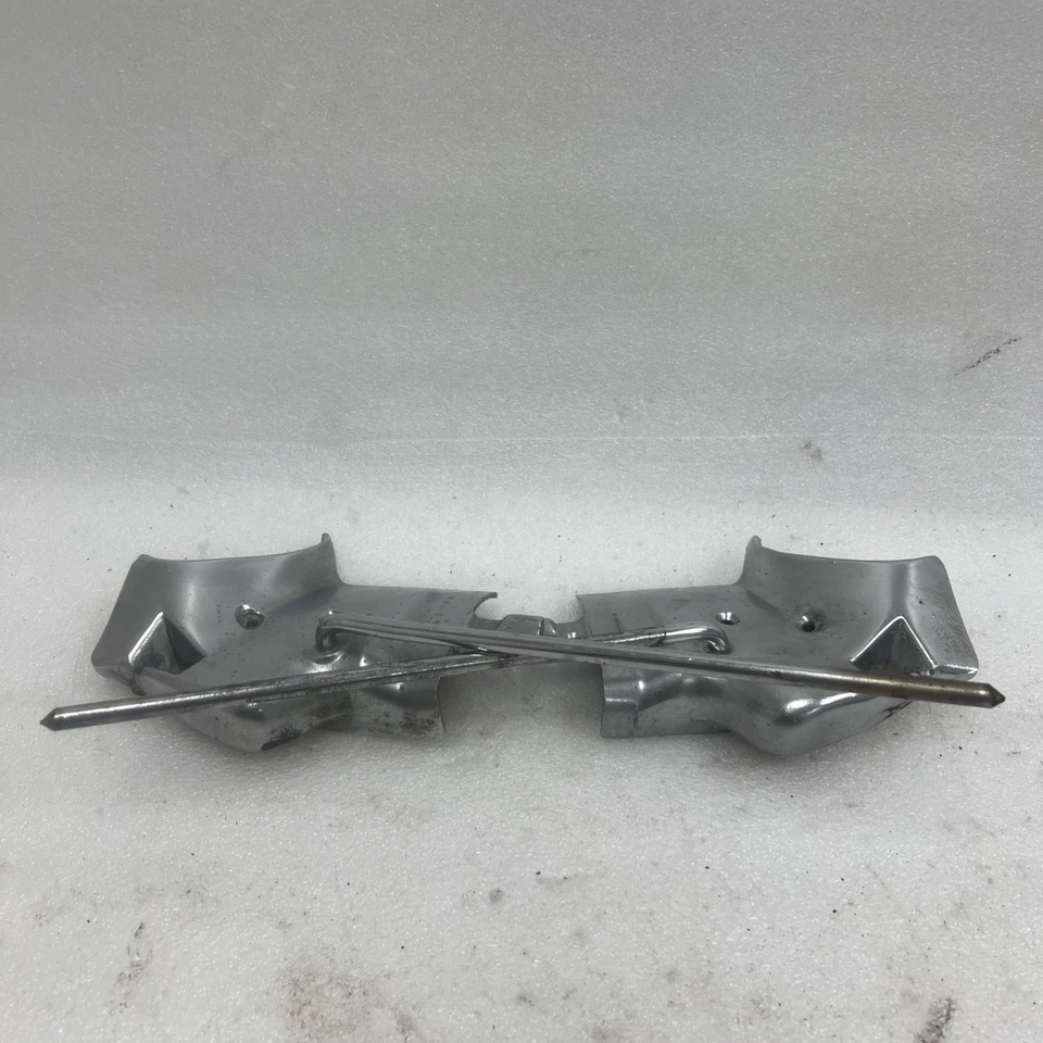 Ford Mustang and Cougar 1971-1973 convertible par de soportes parasol Foto 2 de 4