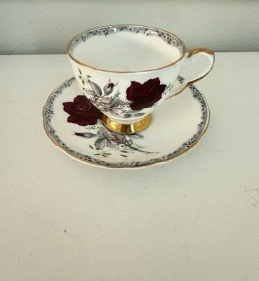Royal Stafford Roses Remember Scalloped Bone China England 4oz Tea Cup & Saucer