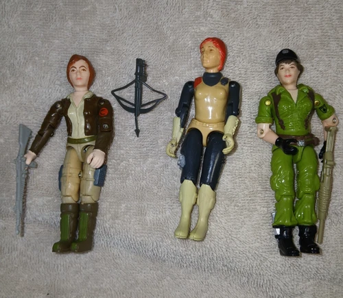 GI JOE - THREE JOEs with ACCESSORIES