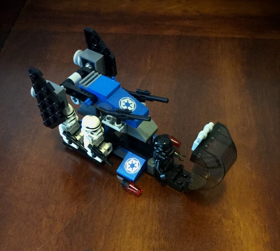 LEGO Star Wars: Imperial Dropship (7667) 100% Complete - Image 3 of 4