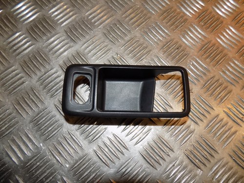 Ford Focus II Da3 Halter TÜR Innengriff Halter Türgriffschale 3M51226A36ADW