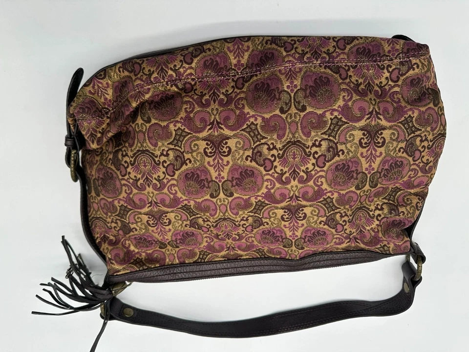 Bolso de hombro Elliott Lucca brocado con adornos de cuero y detalles de borla Foto 2 de 4