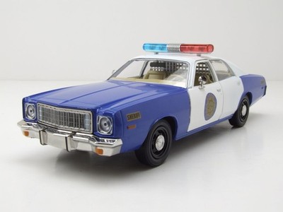 Plymouth Fury 1975 blau weiß Osage County Sheriff Modellauto 1:24 Greenlight