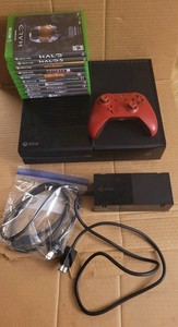 Microsoft XBOX ONE 1540 Console Bundle  1 Controller 10 Games Halo, Etc. 