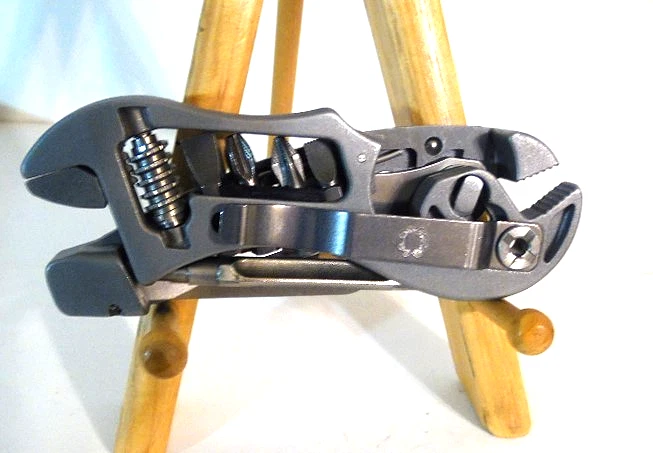 "Spyderco" "SpydeRench" Multitool w/Box & Paperwork Y2K Never Used - Image 3 of 4