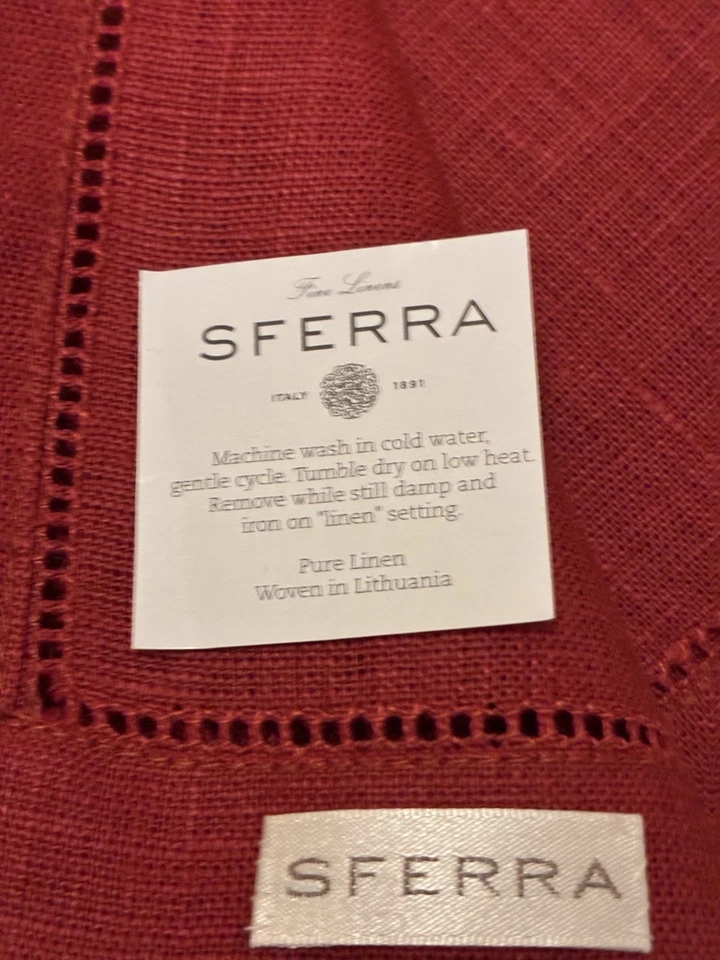 Набор обеденных льняных салфеток Sferra из 4 20x20 дюймов из обожженного оранжевого кирпича праздничный - Изображение 3 из 4