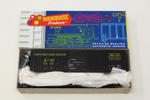 Escala HO Roundhouse 1903 50' PS Rib Side Box Car SCL / L&N 5302 Kit Negro | Zustand: Used