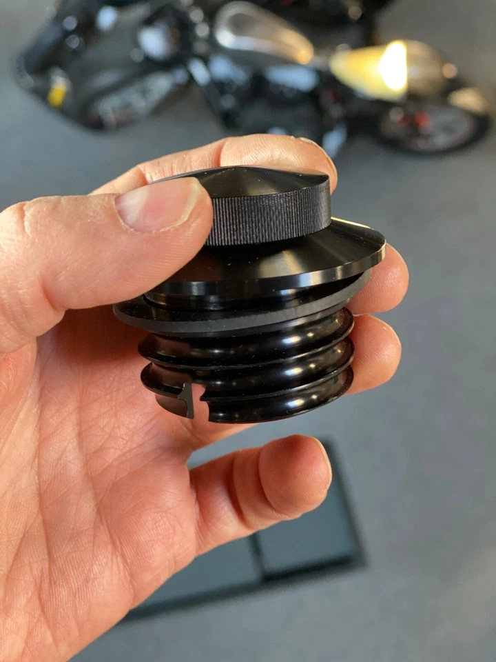 2018-2024 HARLEY-DAVIDSON SOFTAIL BLACK FLUSH MOUNT POP-UP GAS CAP - Image 2 of 4