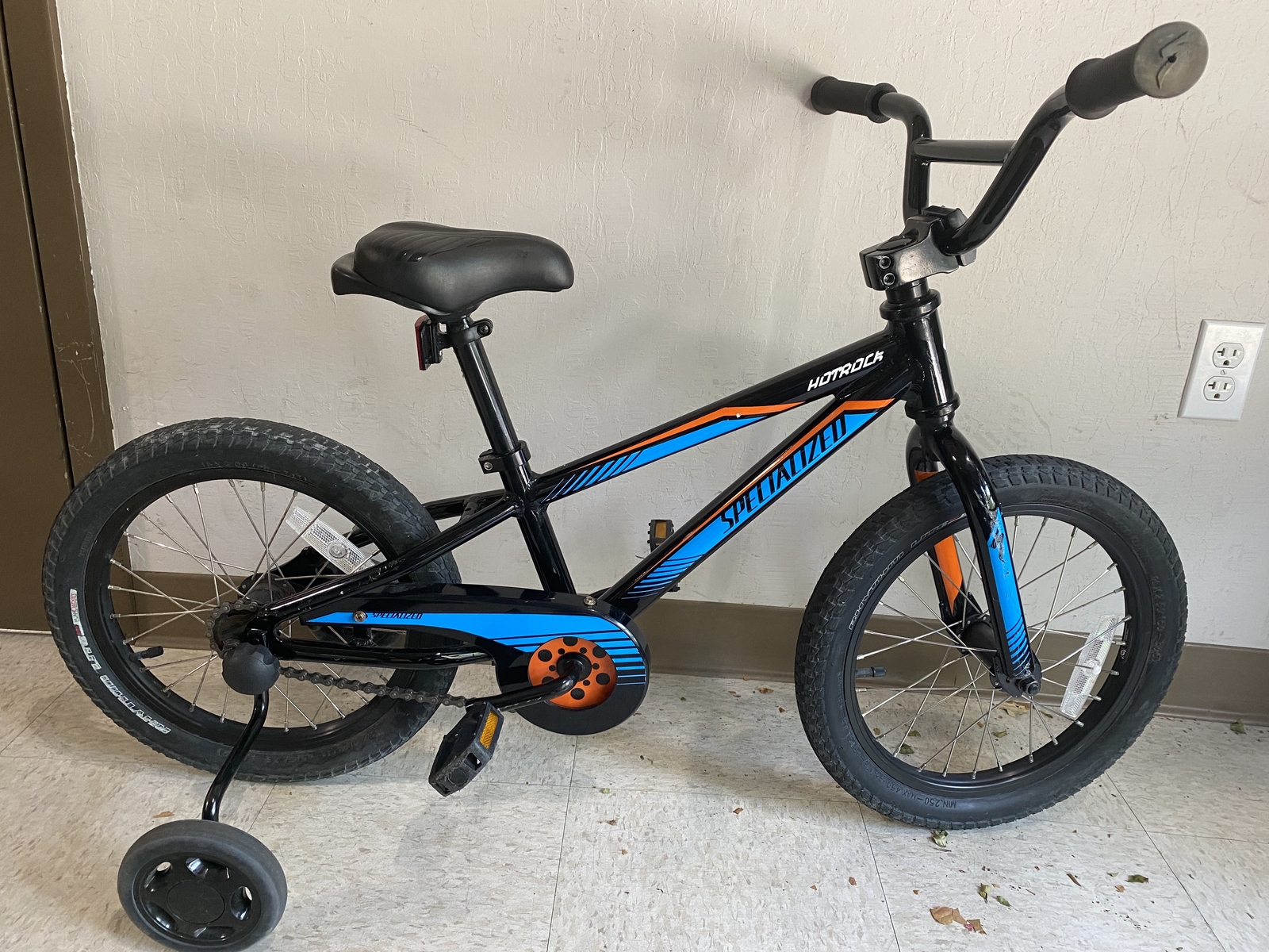 Specialized Hotrock 16 Inch Bike 