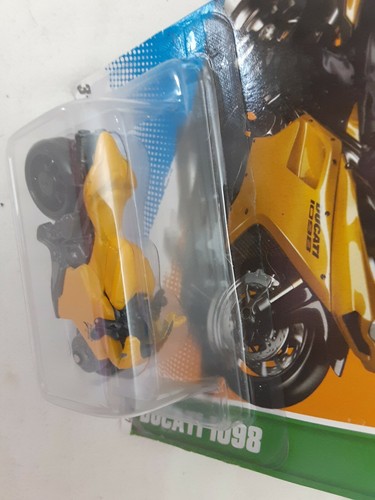 2012 Hot Wheels Treasure Hunt Ducati 1098 ~ Yellow ~ NiB - Picture 3 of 7