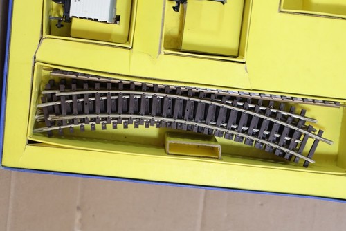 HORNBY DUBLO 2030 DIESEL TRAIN MARCHANDISES SET BR CLASSE 20 LOCOMOTIVE D8017 om - Photo 9 sur 15